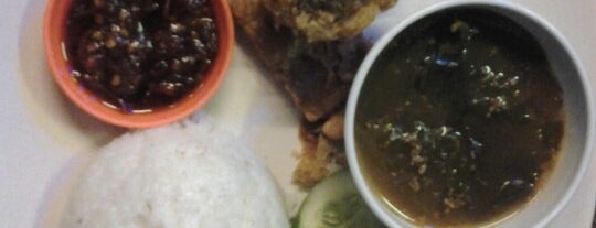 Selera Sambal Ngaliyan is one of Must-visit Food in Semarang.