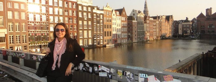 Amsterdam is one of Viagens.