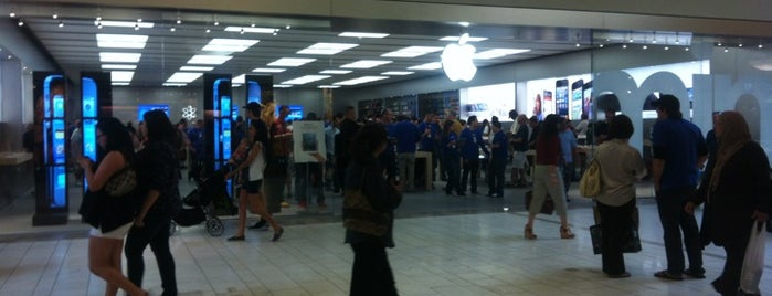 Apple Boca Raton is one of Apple Stores.