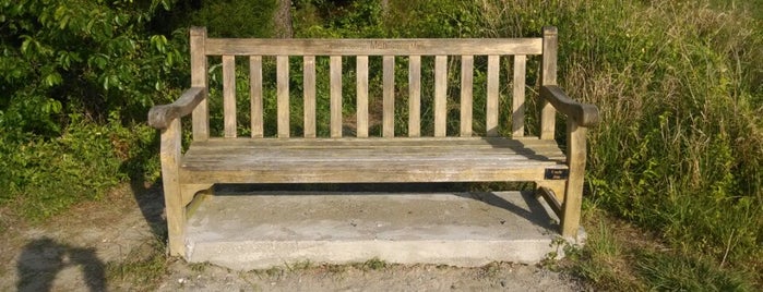 Meri's Bench is one of Inez’s Liked Places.