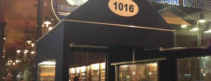 The Cigar Inn is one of สถานที่ที่ Michael ถูกใจ.