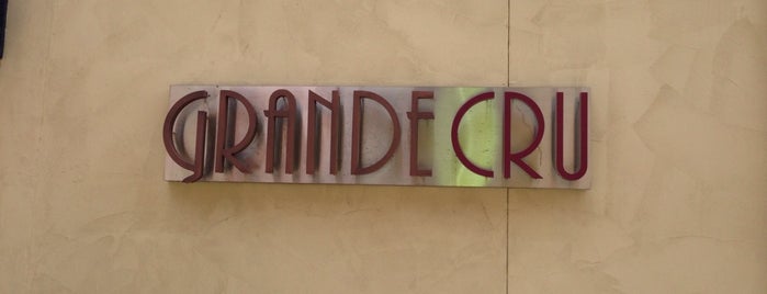 Grande Cru Restaurant is one of Steve'nin Beğendiği Mekanlar.