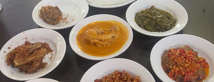 Restaurant Sederhana Petaling Jaya is one of MALAY FOOD TO TRY.