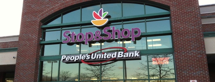 Stop & Shop is one of Lugares favoritos de Elaine.