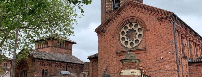 Golders Green Cemetery & Crematorium is one of Places that are cool about death.