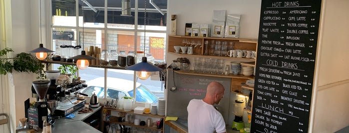 Kaffee Bar 19 is one of Tempat yang Disimpan Anna.