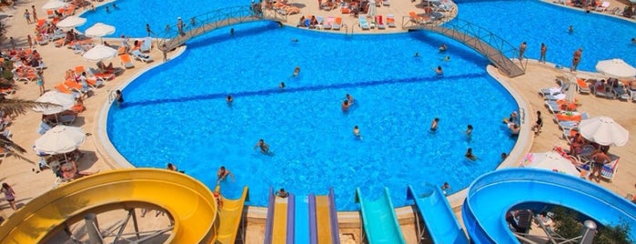 Selge Beach Resort & Spa is one of Tempat yang Disimpan yorumcu.
