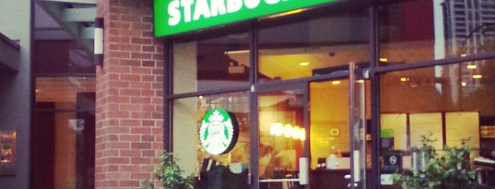 Starbucks is one of Lugares favoritos de Kristine.