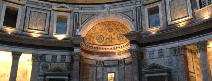 Pantheon is one of Rome.