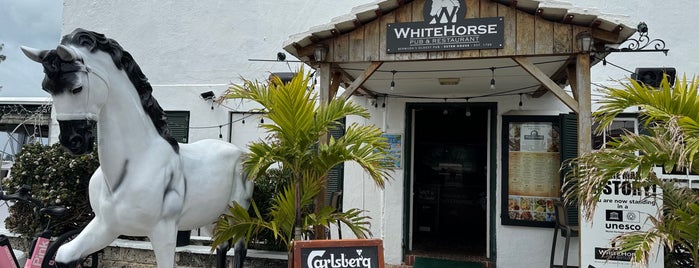 White Horse Pub & Restaurant is one of Bermuda 🇧🇲.