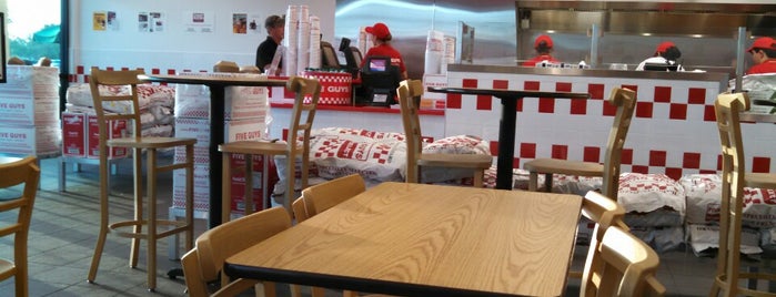 Five Guys is one of T 님이 좋아한 장소.