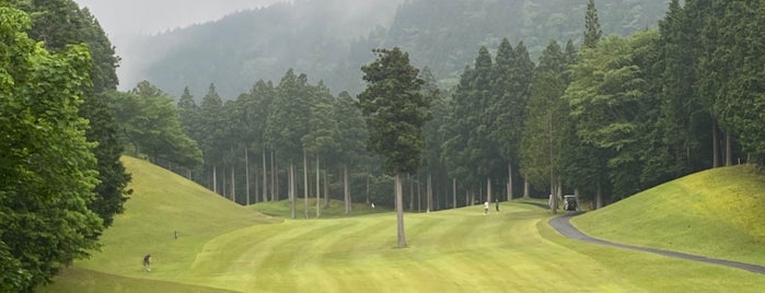 湯ヶ島ゴルフ倶楽部＆ホテル董苑 is one of Play Golf！.