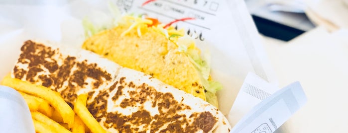 Taco Bell is one of Tempat yang Disukai Akhnaton Ihara.