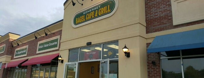 Pierce St Bagel Cafe & Deli is one of Tempat yang Disukai Thomas.