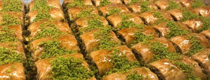 Karaköy Güllüoğlu is one of Amazing Restaurants for Traditional Turkish Food.