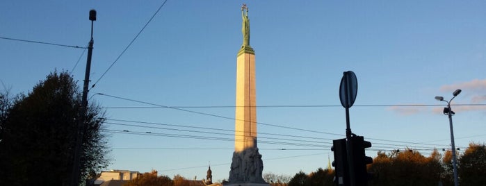 Brīvības piemineklis is one of Riga, baby!.