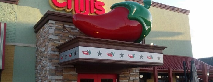 Chili's Grill & Bar is one of Lugares favoritos de Gavin.