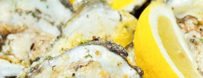 Oyster Fest is one of Lugares favoritos de Genny.