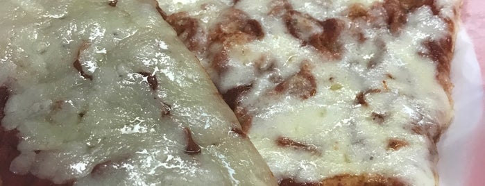 Frank's Express Pizza is one of Flatiron Fun.
