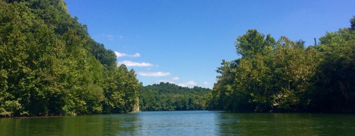 Mead's Quarry Lake is one of Lugares favoritos de Lauren.