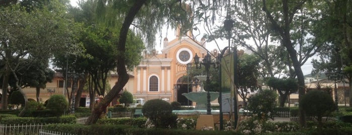Plaza Central de Vilcabamba is one of Tempat yang Disukai Xavi.