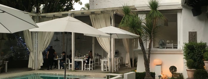 House Café + Lounge is one of Lugares favoritos de Pablo.