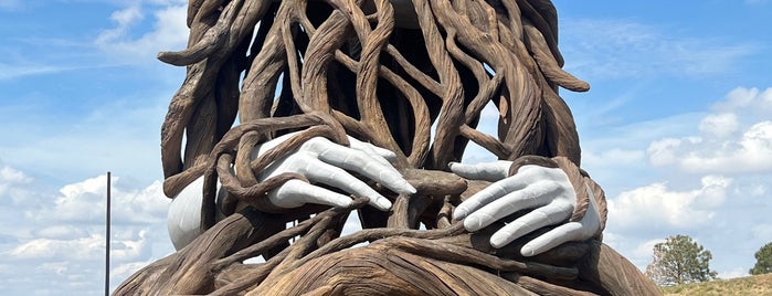 Umi sculpture By Daniel Popper is one of Aurora,CO.