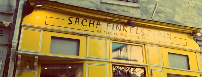 Sacha Finkelsztajn is one of Café Paris.