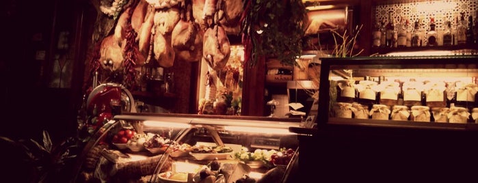 La Taverna Di Via Stella is one of Alan : понравившиеся места.
