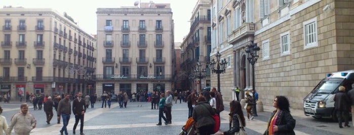 Plaça de Sant Jaume is one of Save tips.