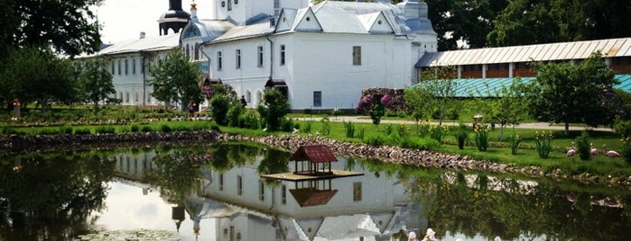 Свято-Введенский Толгский женский монастырь is one of Монастыри России.