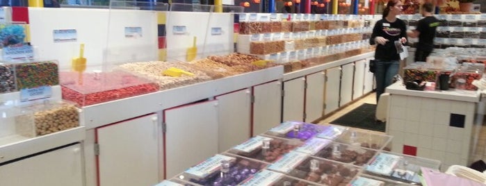 Albanese Confectionery is one of World's Best Candy Stores.