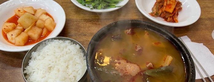 국일따로국밥 is one of 한국인이 사랑하는 오래된 한식당 100선.