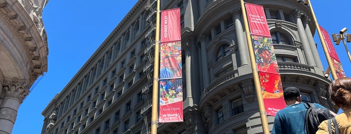 Powell Street is one of San Francisco.