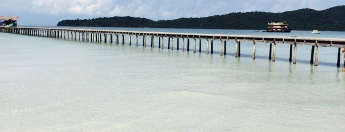 Koh Rong Samloem is one of Orte, die Aleksandar gefallen.