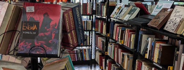 Livraria Sebinho is one of Must-go Places.