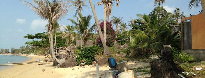 Maenam Secret Beach (nudist bay) is one of Lugares favoritos de Анжи ⛔.