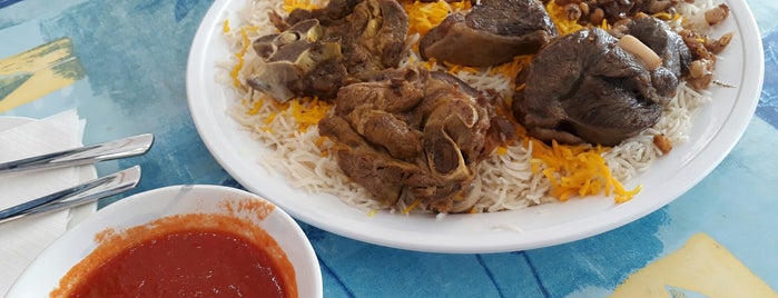 الزعفراني للمأكولات الكويتية is one of สถานที่ที่ DrAbdullah ถูกใจ.