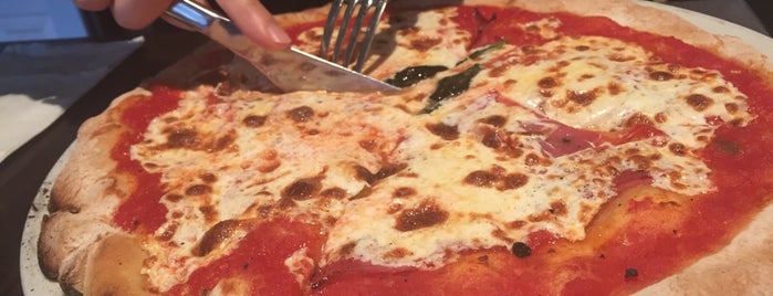 Kesté Pizza & Vino is one of Gluten Free NYC.