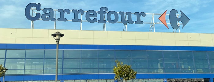 Carrefour is one of duplicated venues.