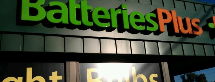 Batteries Plus Bulbs is one of Lugares favoritos de Peter.