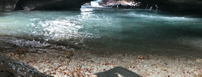Mermaid Caves is one of Hawai'i.