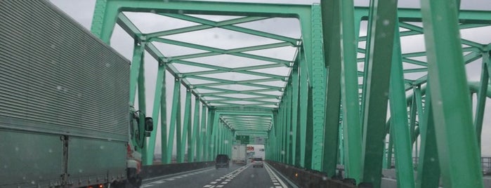 東名阪自動車道 木曽川橋 is one of Tempat yang Disukai ばぁのすけ39号.