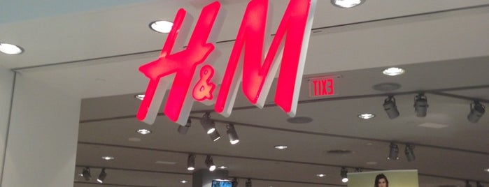 H&M is one of Doug'un Beğendiği Mekanlar.