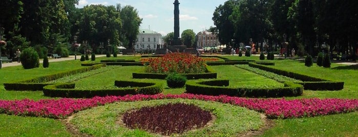 Корпусний парк / Korpusny park is one of Локации.