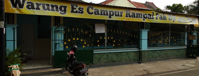 Es Campur Rampal Pak Ji is one of Top 10 places to try this season.