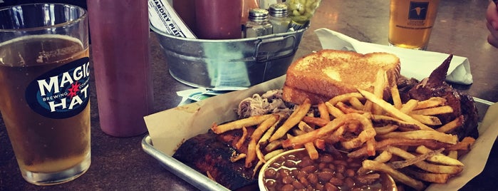 Sandfly BBQ is one of Savannah To-do list.