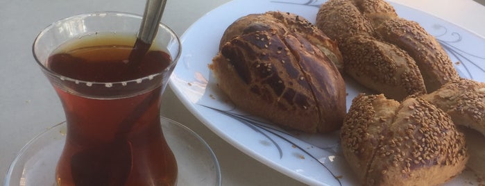 Öz Ekmekçi Pasta&Cafe is one of Posti che sono piaciuti a Cemal.