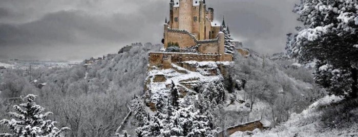 Alcázar de Segovia is one of Mundo.