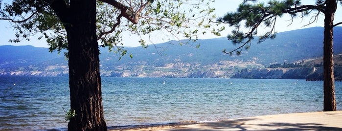 Lakeshore Promenade is one of Lugares favoritos de Dan.